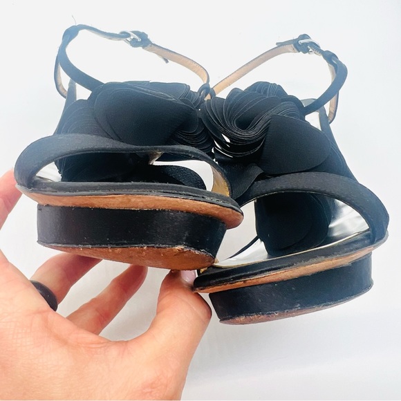 BADGLEY MISCHKA Black Satin Floral Platform Heels Size 7.5 - Picture 13 of 14